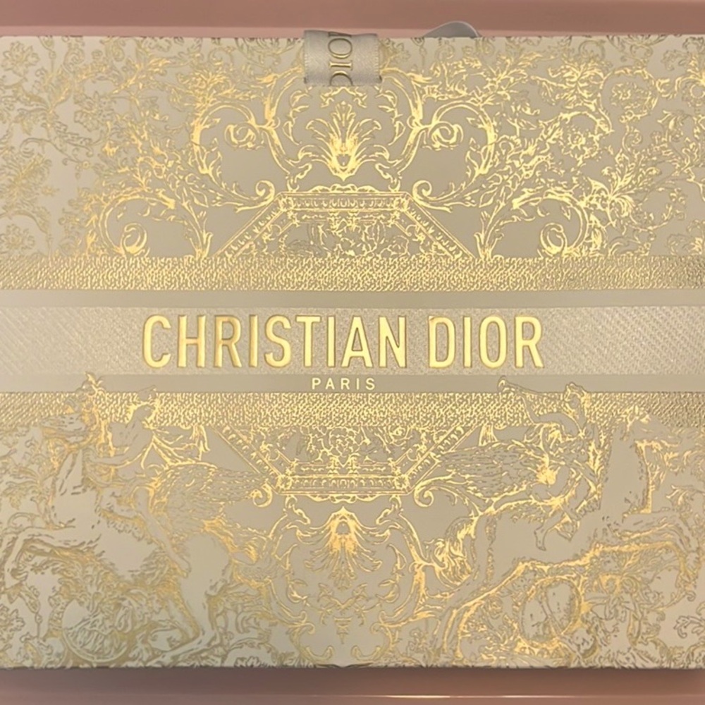 Dior White and Gold Ribbon Gift Bag ✨🌟